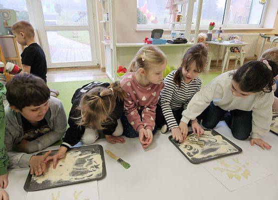 Grafika 53: 26.02.2025 Dzień Dinozaura w przedszkolu