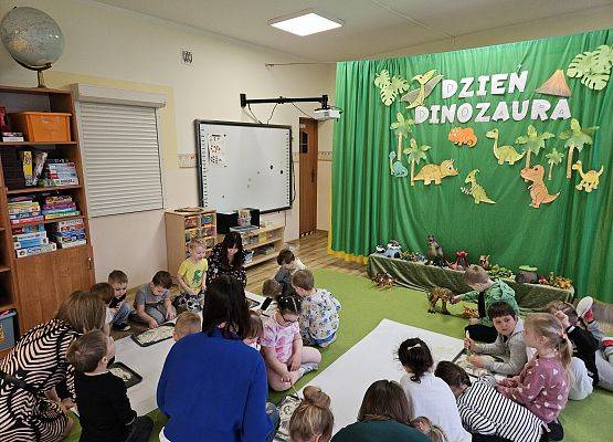 Grafika 54: 26.02.2025 Dzień Dinozaura w przedszkolu
