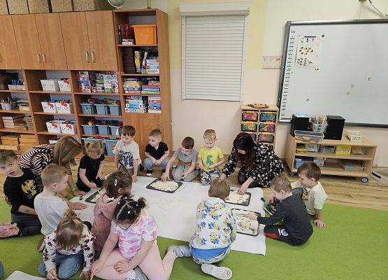 Grafika 55: 26.02.2025 Dzień Dinozaura w przedszkolu