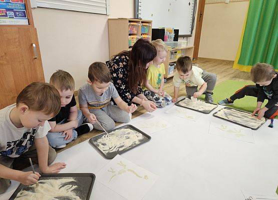 Grafika 59: 26.02.2025 Dzień Dinozaura w przedszkolu