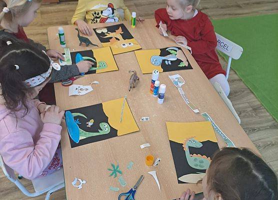 Grafika 90: 26.02.2025 Dzień Dinozaura w przedszkolu