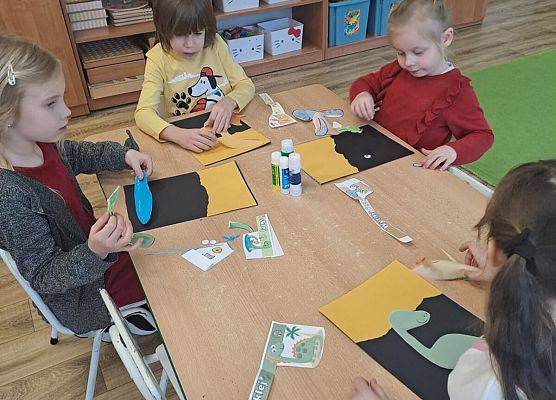 Grafika 89: 26.02.2025 Dzień Dinozaura w przedszkolu