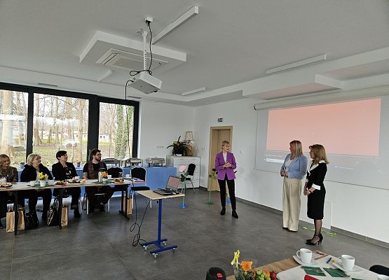 Spotkanie rejonowe dyrektorów szkół podstawowych i przedszkoli powiatu lęborskiego. grafika
