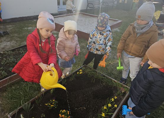 Grafika 12: 24.03.2025 Wiosenne prace w naszym ogrodzie