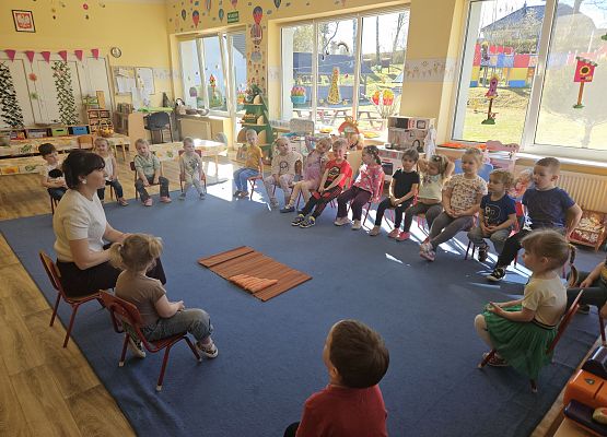 Grafika 2: 04.04.2025 Dzień marchewki