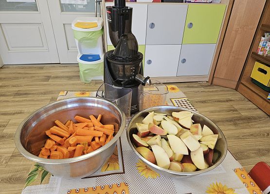 Grafika 4: 04.04.2025 Dzień marchewki