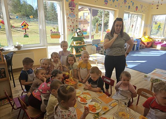 Grafika 12: 04.04.2025 Dzień marchewki