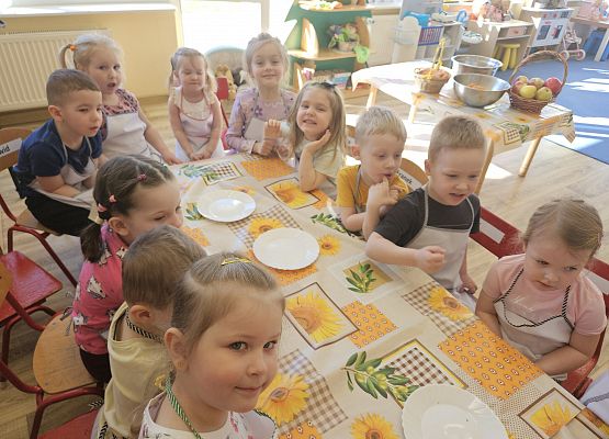 Grafika 30: 04.04.2025 Dzień marchewki