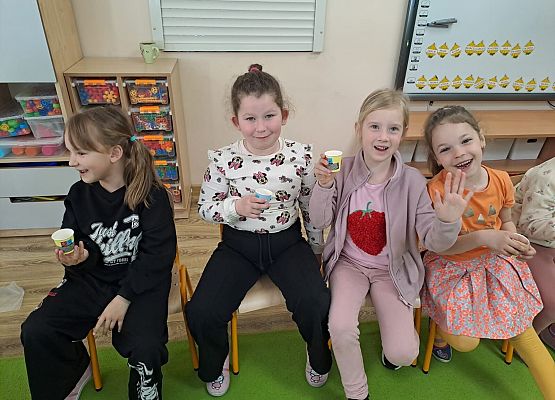 Grafika 95: 04.04.2025 Dzień marchewki