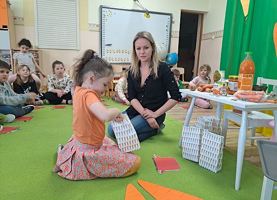 Grafika 98: 04.04.2025 Dzień marchewki