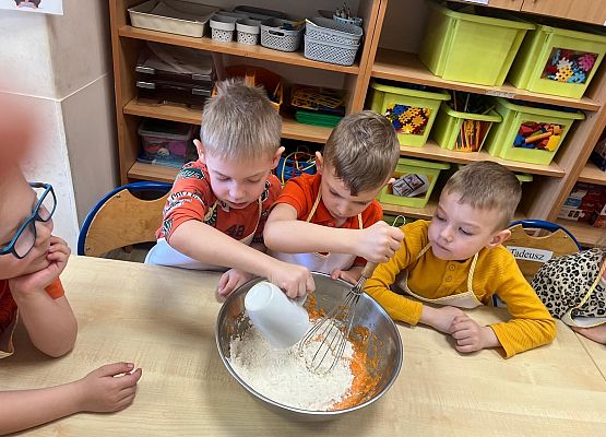 Grafika 83: 04.04.2025 Dzień marchewki