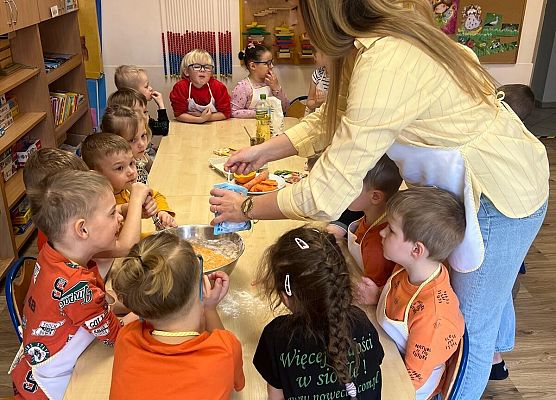 Grafika 84: 04.04.2025 Dzień marchewki