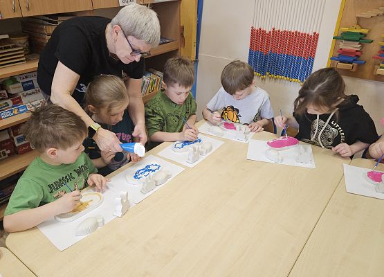Grafika 15: 10.04.2025 Wielkanocne warsztaty kreatywne w gr II