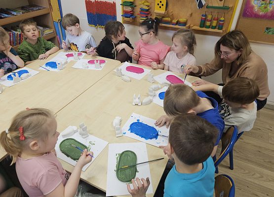 Grafika 21: 10.04.2025 Wielkanocne warsztaty kreatywne w gr II