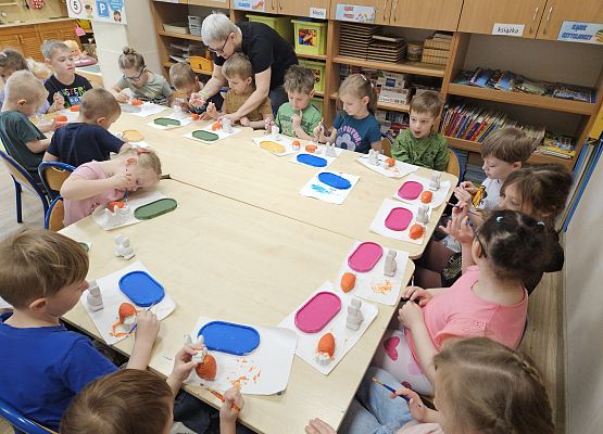 Grafika 31: 10.04.2025 Wielkanocne warsztaty kreatywne w gr II