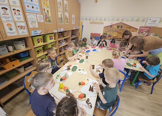 Grafika 45: 10.04.2025 Wielkanocne warsztaty kreatywne w gr II