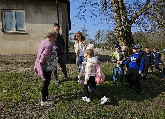 Grafika 3: 15.04.2025 Wycieczka do Gospodarstwa Rolnego Państwa Augustyn