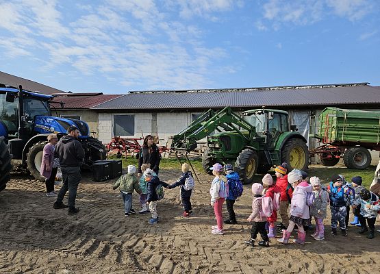 Grafika 10: 15.04.2025 Wycieczka do Gospodarstwa Rolnego Państwa Augustyn