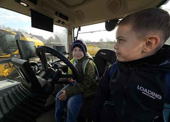 Grafika 18: 15.04.2025 Wycieczka do Gospodarstwa Rolnego Państwa Augustyn