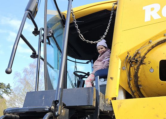 Grafika 40: 15.04.2025 Wycieczka do Gospodarstwa Rolnego Państwa Augustyn