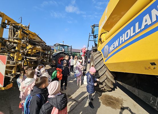 Grafika 49: 15.04.2025 Wycieczka do Gospodarstwa Rolnego Państwa Augustyn