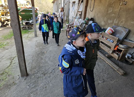 Grafika 50: 15.04.2025 Wycieczka do Gospodarstwa Rolnego Państwa Augustyn