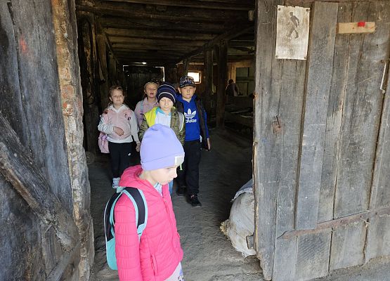 Grafika 72: 15.04.2025 Wycieczka do Gospodarstwa Rolnego Państwa Augustyn