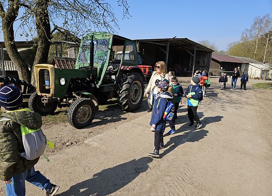 Grafika 80: 15.04.2025 Wycieczka do Gospodarstwa Rolnego Państwa Augustyn