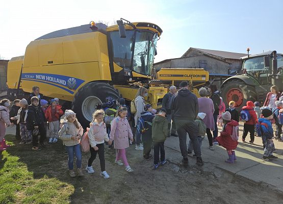 Grafika 81: 15.04.2025 Wycieczka do Gospodarstwa Rolnego Państwa Augustyn