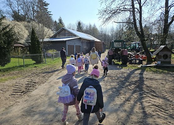 Grafika 84: 15.04.2025 Wycieczka do Gospodarstwa Rolnego Państwa Augustyn
