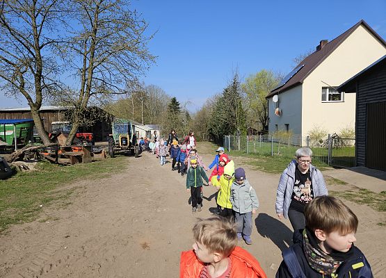 Grafika 85: 15.04.2025 Wycieczka do Gospodarstwa Rolnego Państwa Augustyn