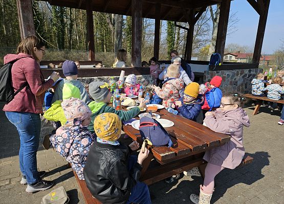 Grafika 102: 15.04.2025 Wycieczka do Gospodarstwa Rolnego Państwa Augustyn