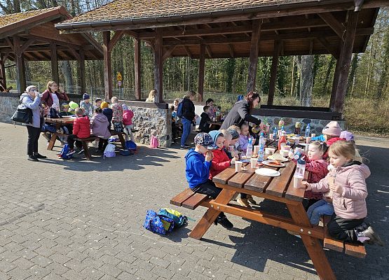 Grafika 104: 15.04.2025 Wycieczka do Gospodarstwa Rolnego Państwa Augustyn