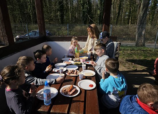 Grafika 106: 15.04.2025 Wycieczka do Gospodarstwa Rolnego Państwa Augustyn