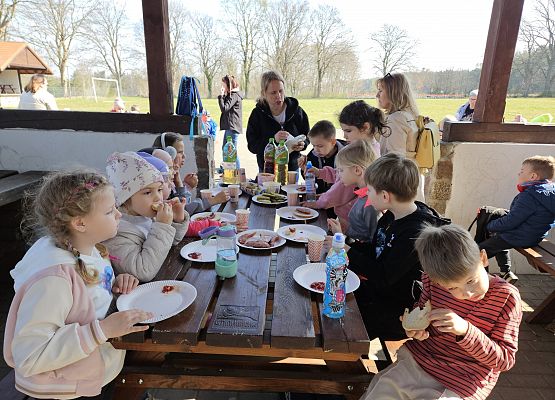 Grafika 109: 15.04.2025 Wycieczka do Gospodarstwa Rolnego Państwa Augustyn