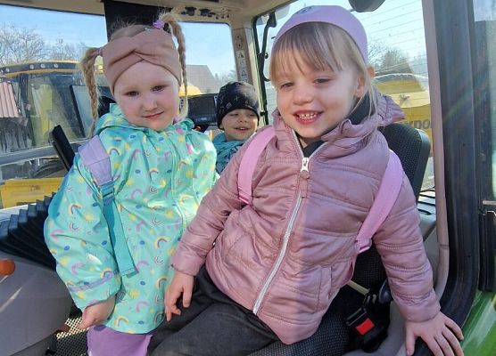 Grafika 140: 15.04.2025 Wycieczka do Gospodarstwa Rolnego Państwa Augustyn