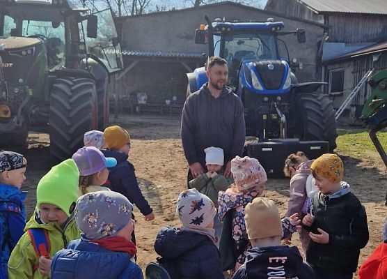 Grafika 151: 15.04.2025 Wycieczka do Gospodarstwa Rolnego Państwa Augustyn