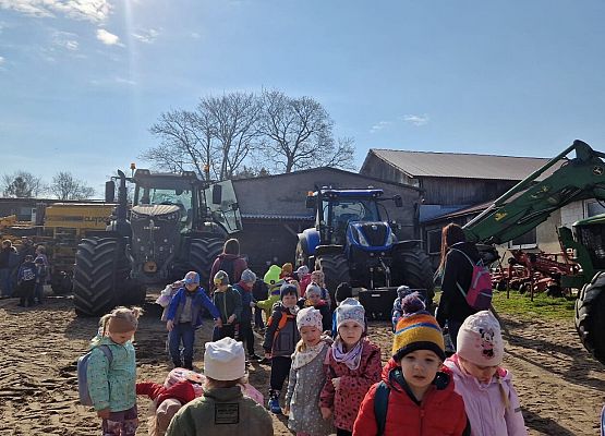 Grafika 153: 15.04.2025 Wycieczka do Gospodarstwa Rolnego Państwa Augustyn