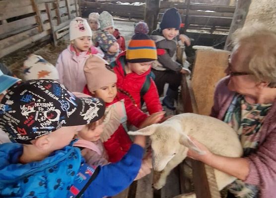 Grafika 163: 15.04.2025 Wycieczka do Gospodarstwa Rolnego Państwa Augustyn