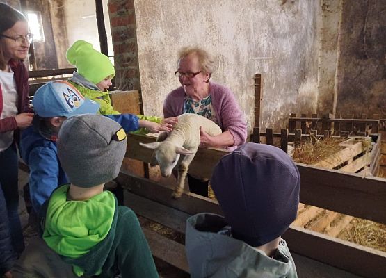 Grafika 186: 15.04.2025 Wycieczka do Gospodarstwa Rolnego Państwa Augustyn