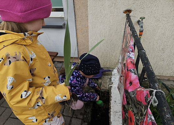 Grafika 32: 22.04.2025 Światowy Dzień Ziemi