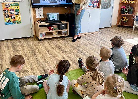 Grafika 47: 22.04.2025 Światowy Dzień Ziemi