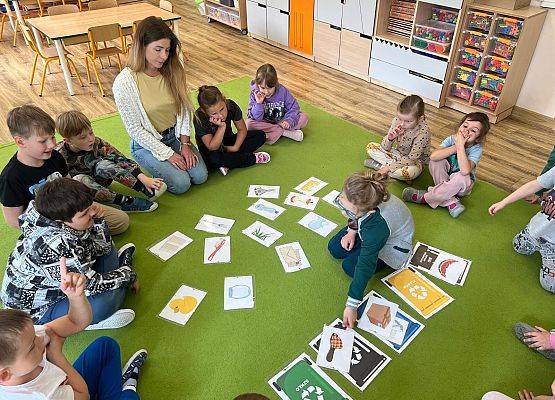 Grafika 48: 22.04.2025 Światowy Dzień Ziemi