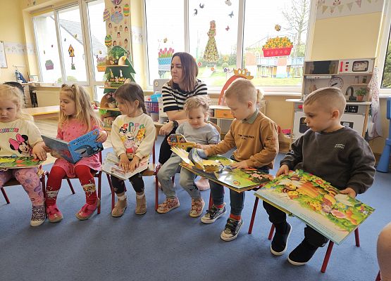 Grafika 11: 23.04.2025 Światowy Dzień Książki