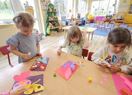 Grafika 27: 23.04.2025 Światowy Dzień Książki