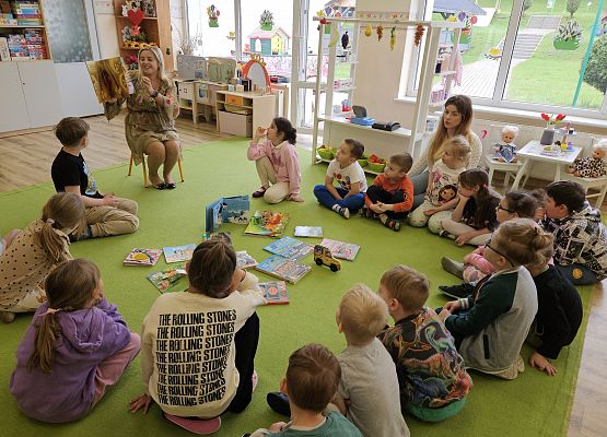 Grafika 41: 23.04.2025 Światowy Dzień Książki