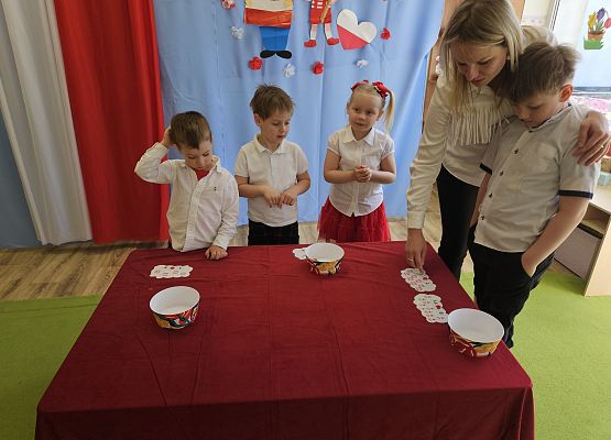 Grafika 22: 30.04.2025 Święta Majowe - Quiz wiedzy o Polsce