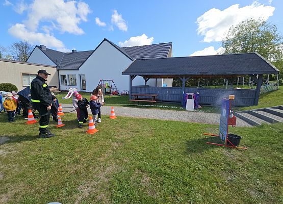 Grafika 74: 05.05.2025 Spotkanie ze Strażakami z OSP Wrzeście