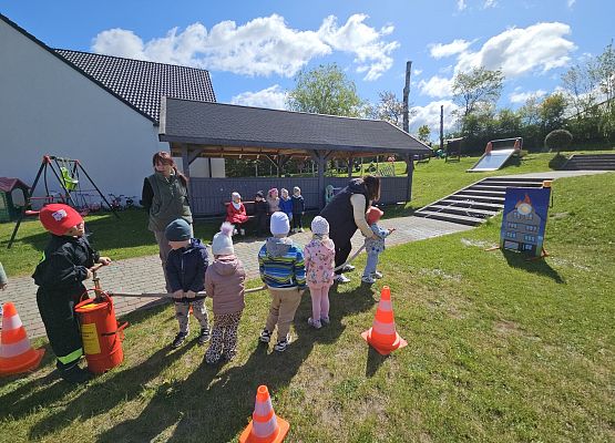 Grafika 95: 05.05.2025 Spotkanie ze Strażakami z OSP Wrzeście