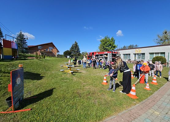 Grafika 101: 05.05.2025 Spotkanie ze Strażakami z OSP Wrzeście